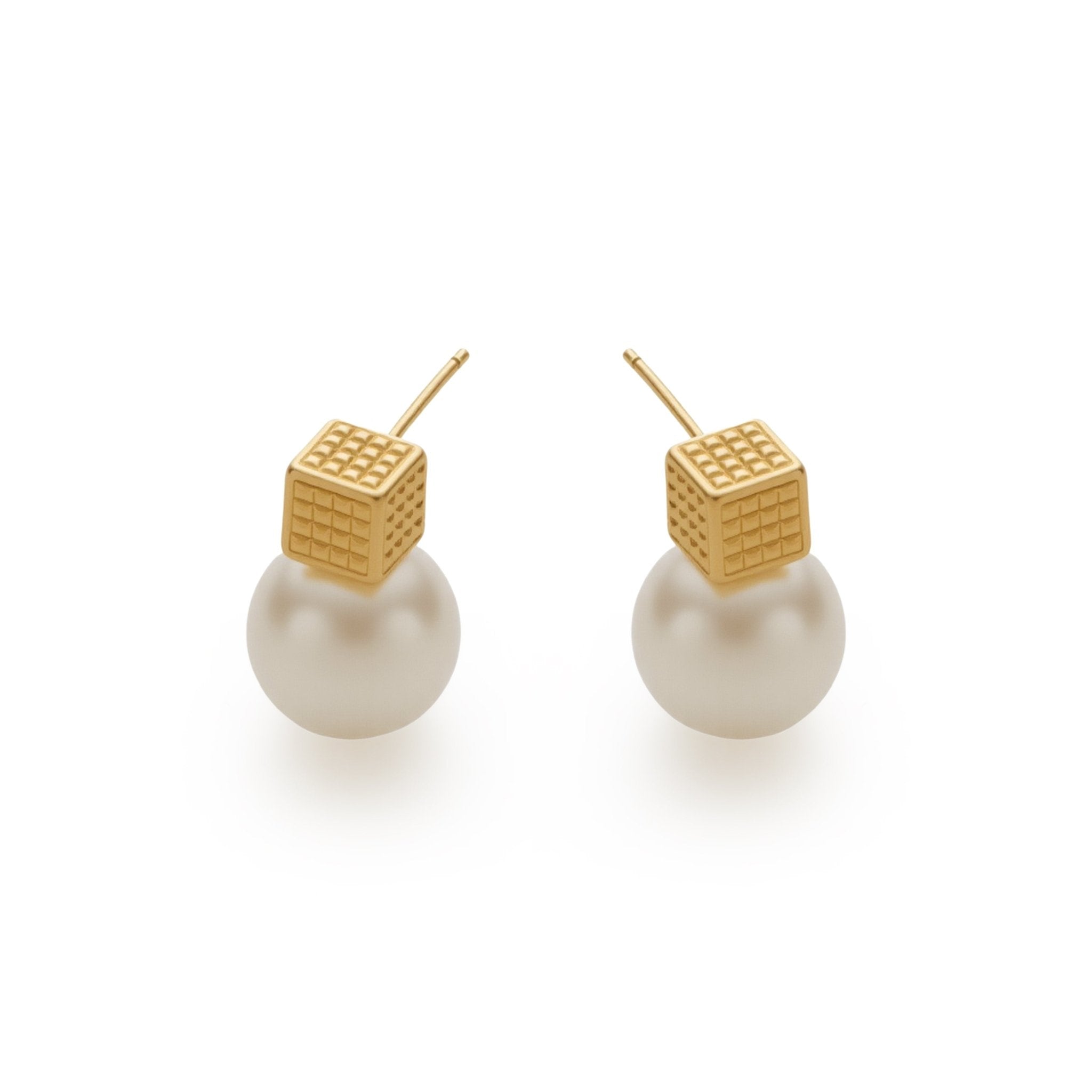 RSNY Diamond Pattern Pearl Stud Earrings - R2064B