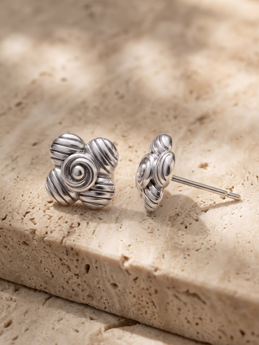 RSNY Luxury Four Leaf Clover Earrings - main product photo