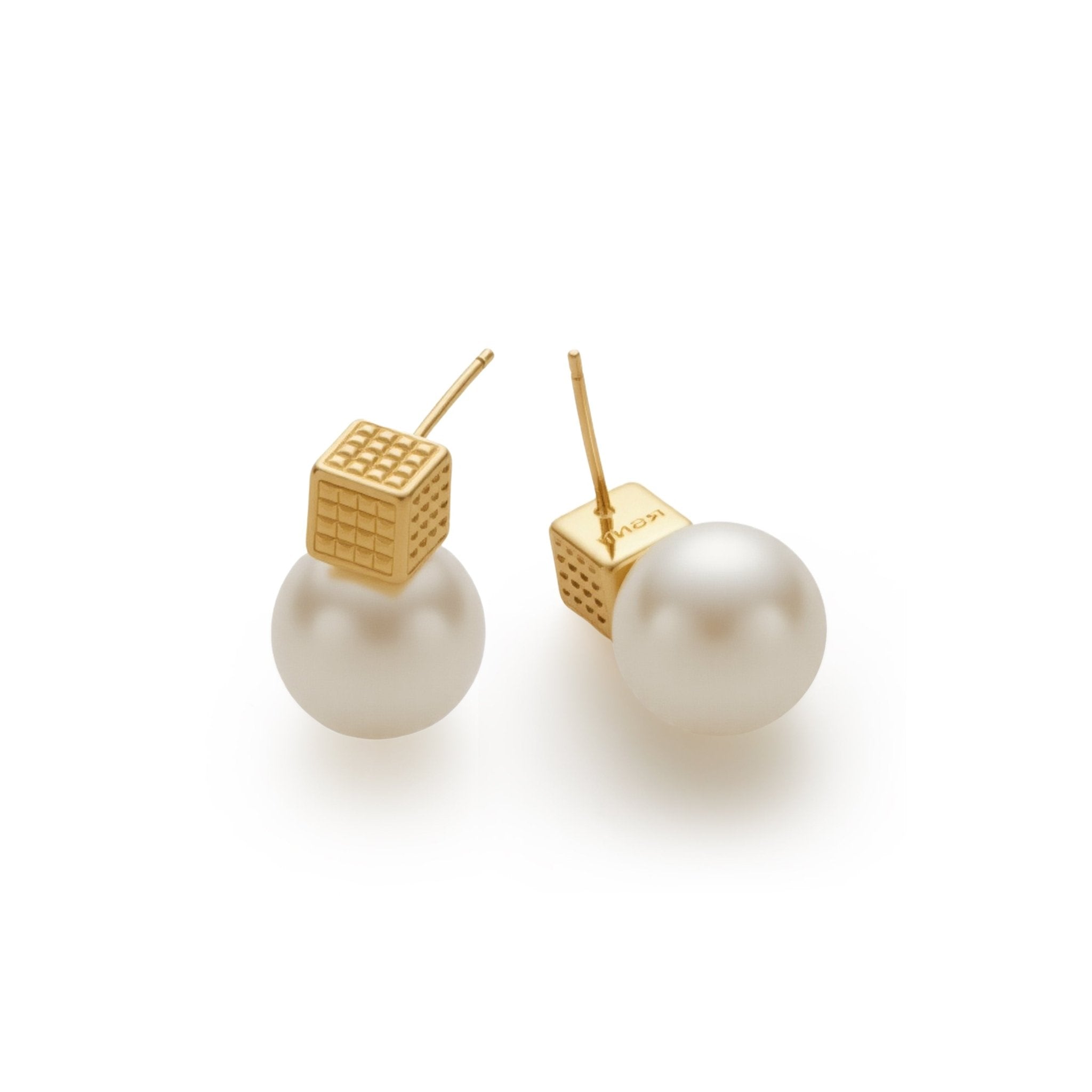 RSNY Diamond Pattern Pearl Stud Earrings - R2064B