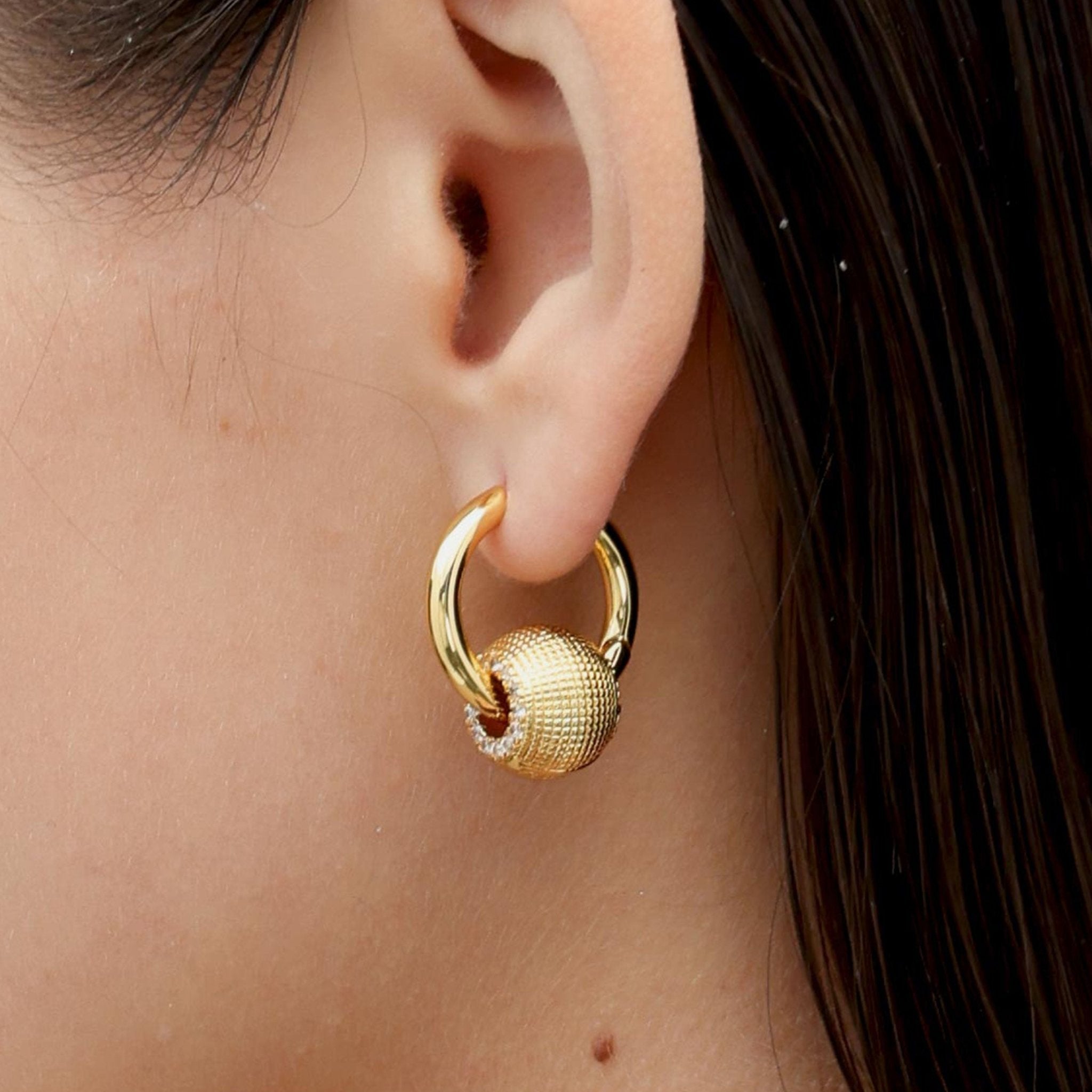 RSNY Diamond Textured Earrings - R2157B