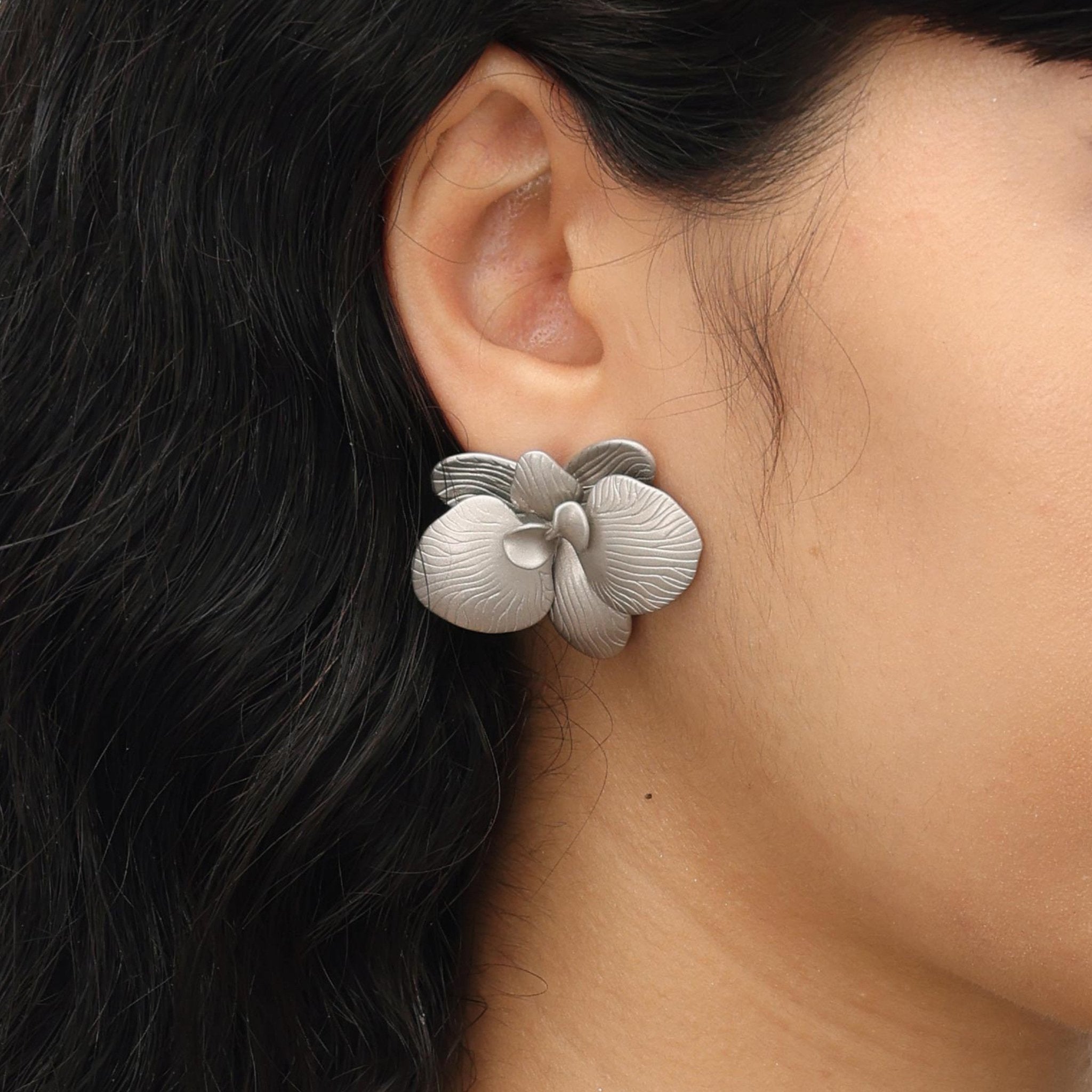 RSNY flower stud earrings - R2015