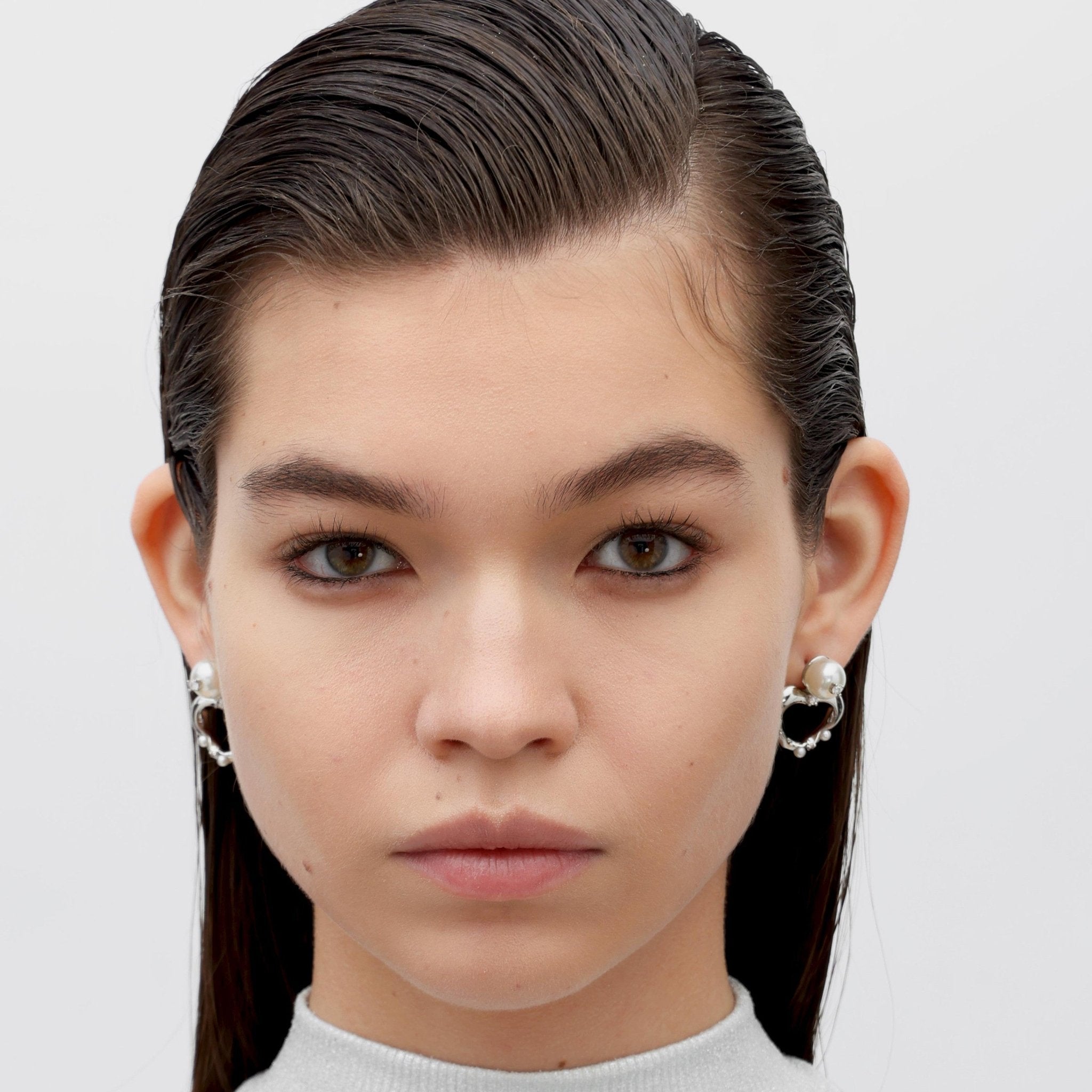 RSNY heart stud earrings - F1046A - G