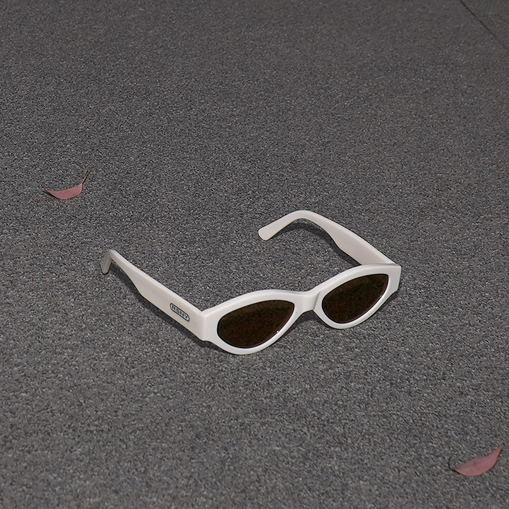 RSNY NP Cat Eye Sunglasses - MJ0005B