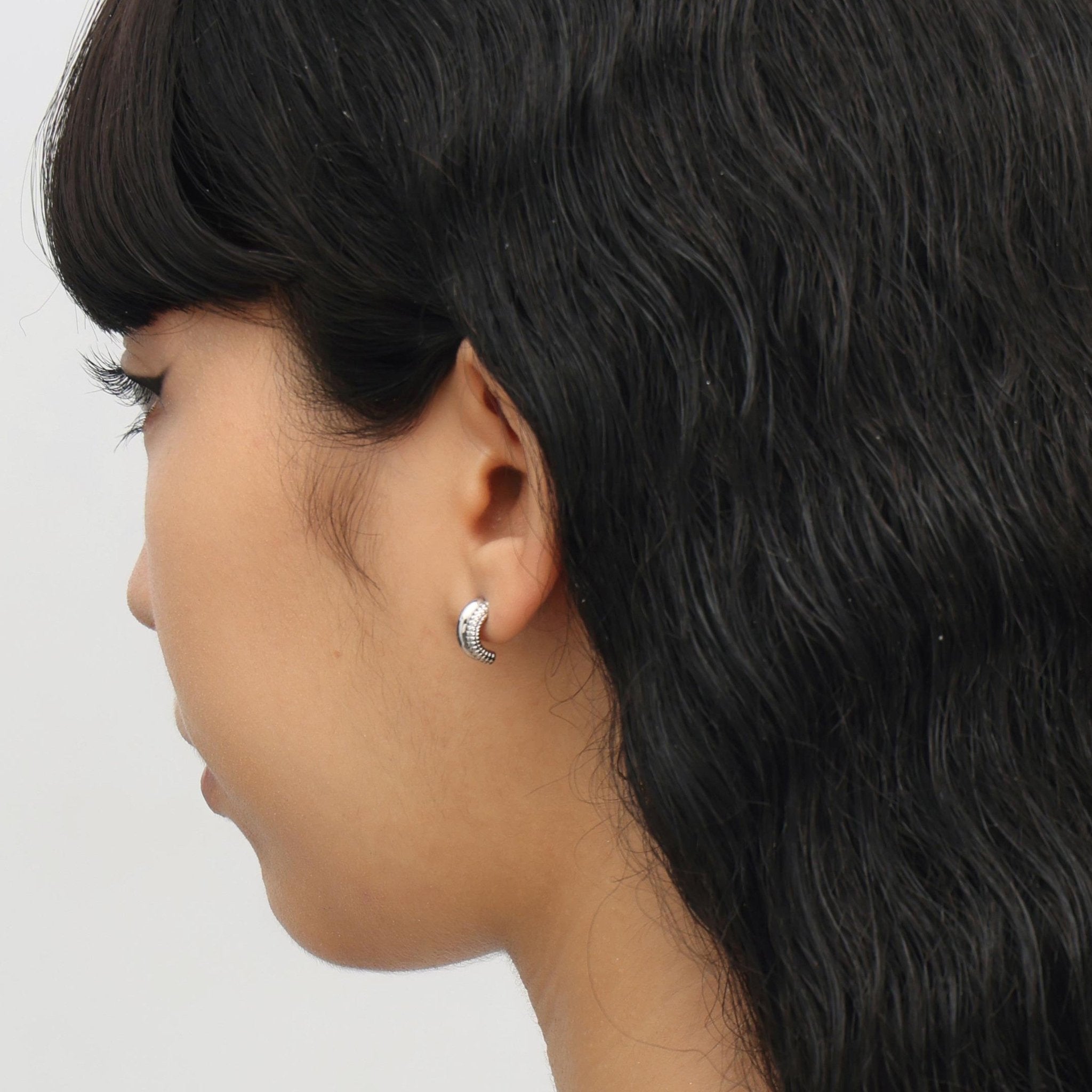 RSNY simple line earrings - R2052A