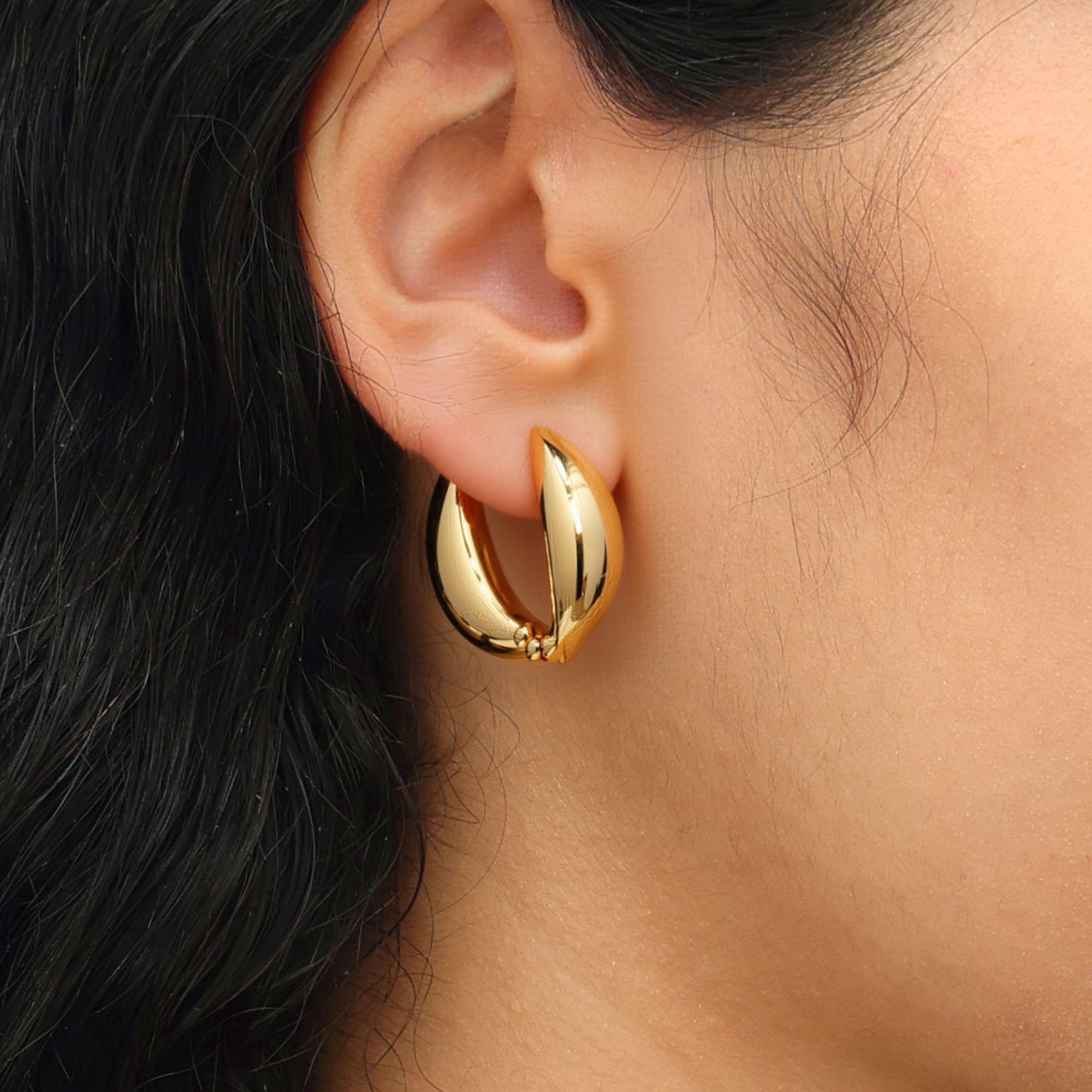 RSNY simple line earrings - R2061B