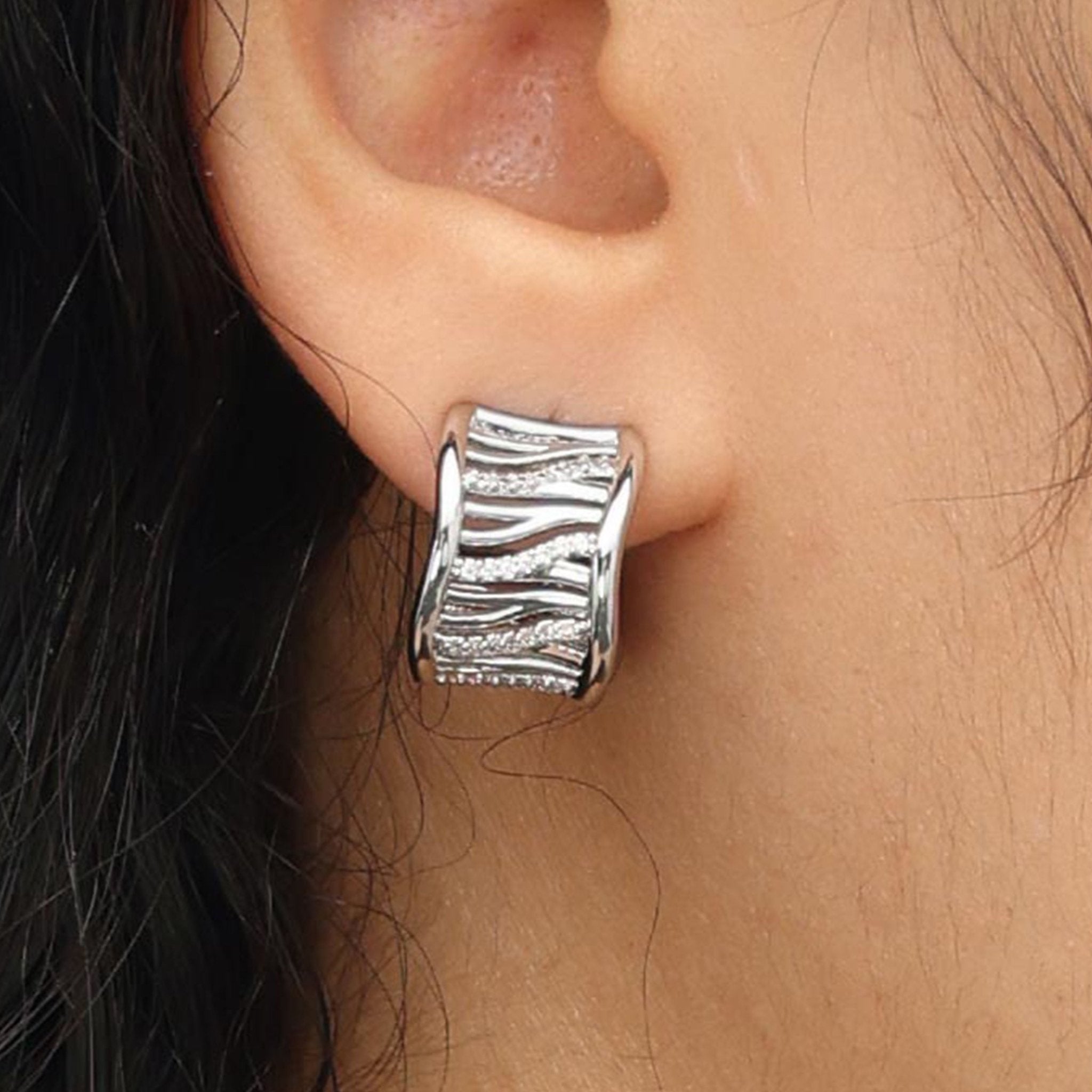 RSNY simple line earrings - R2124A