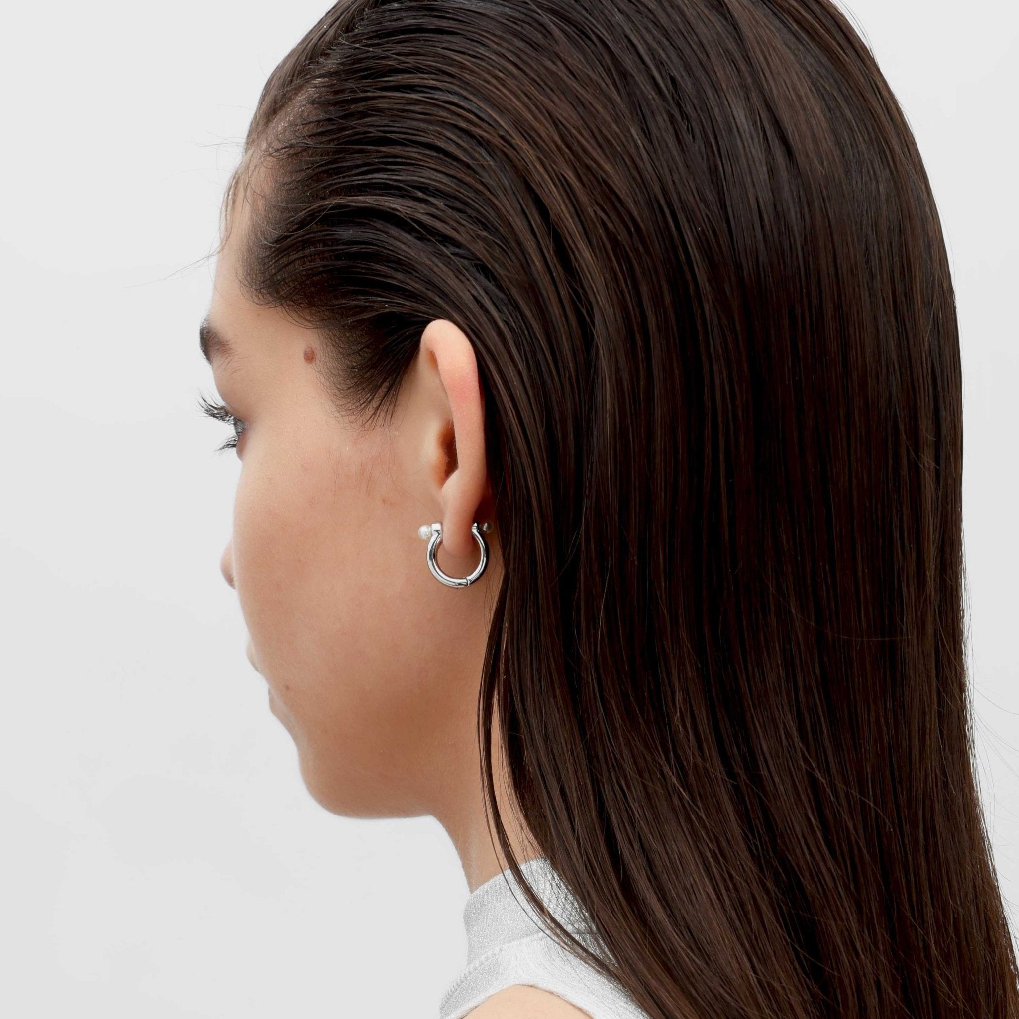 RSNY simple pearl earrings - R2110A