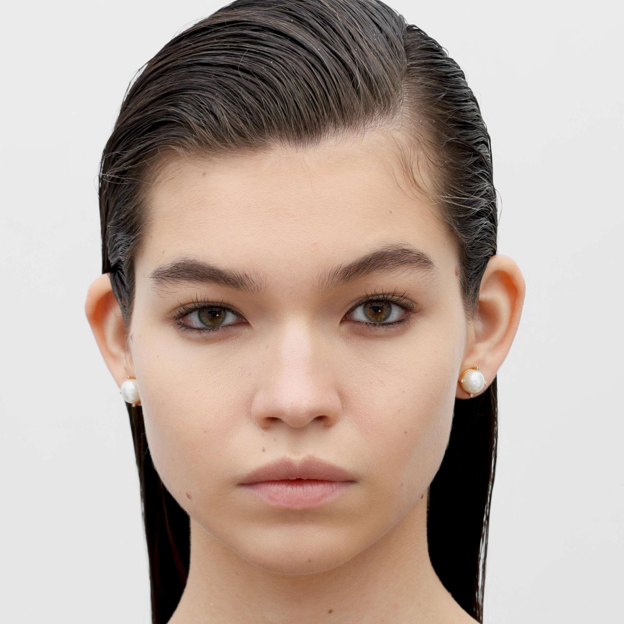 RSNY simple pearl stud earrings - R2173B