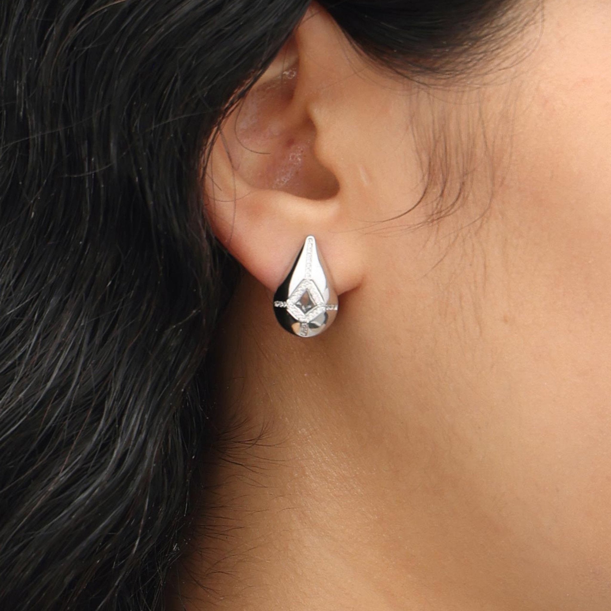 RSNY Water Drop Diamond Stud Earrings - R2112A