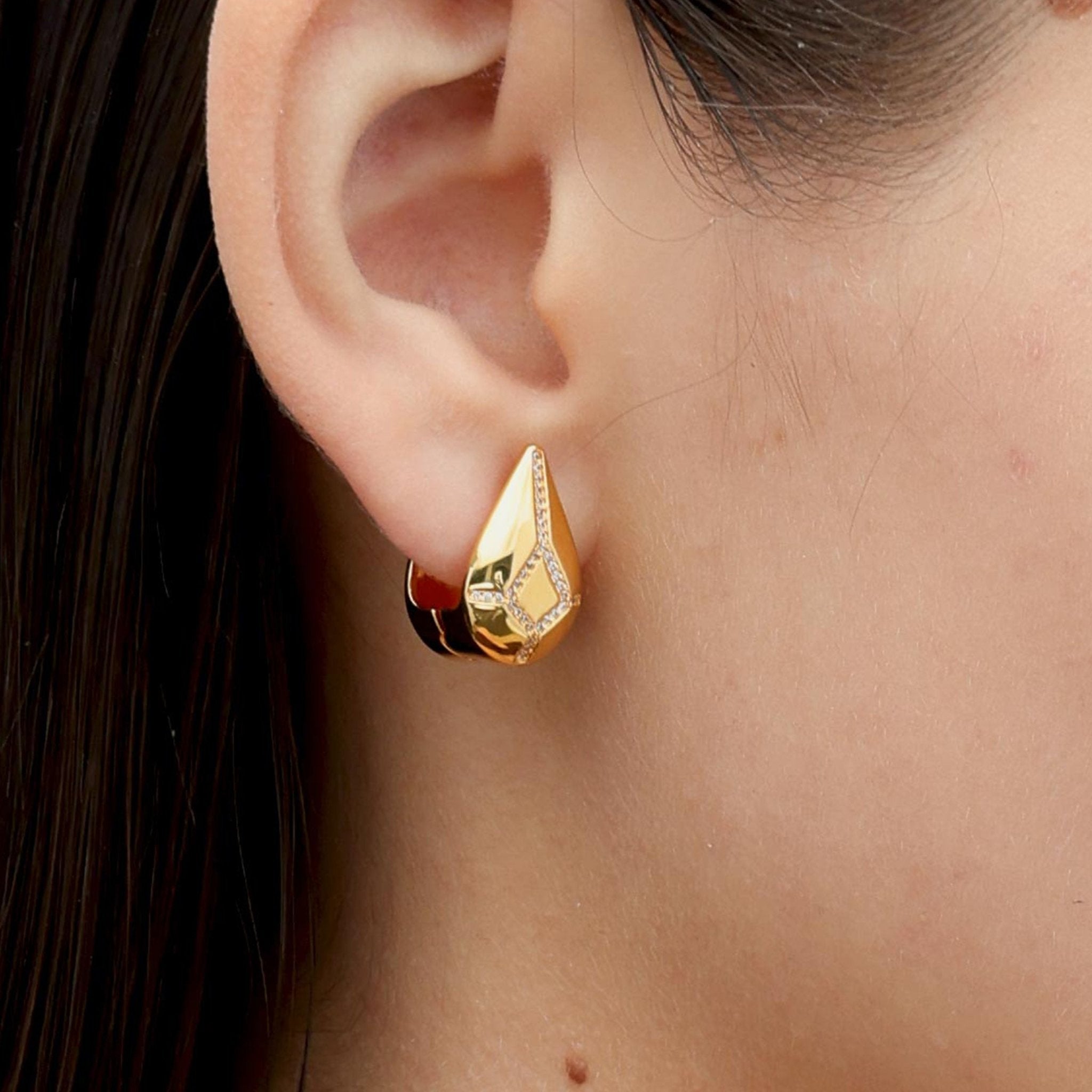 RSNY Water Drop Diamond Stud Earrings - R2112B